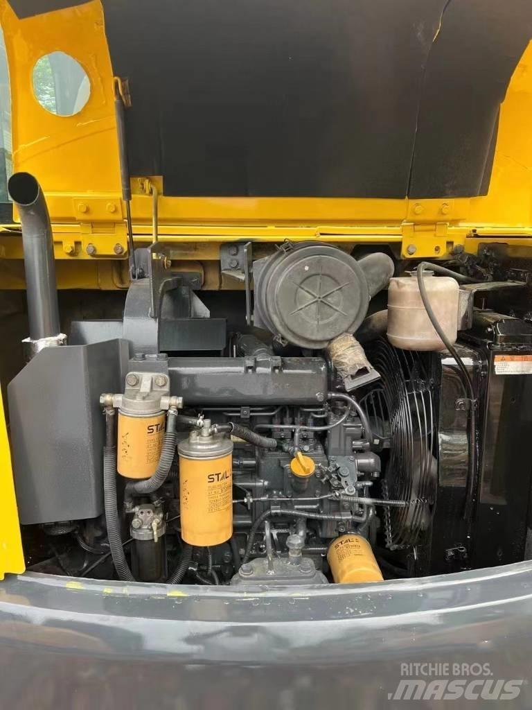 Komatsu PC 56-7 小型挖掘机