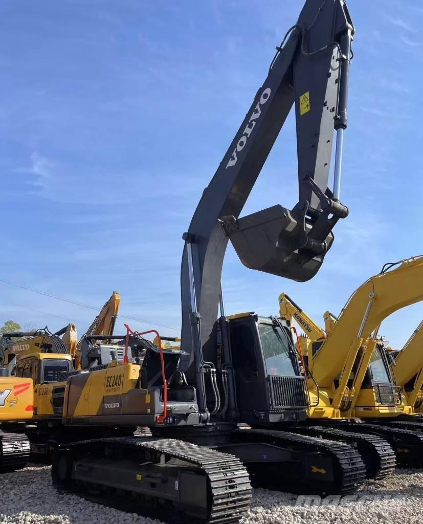 Volvo EC 240 履带挖掘机