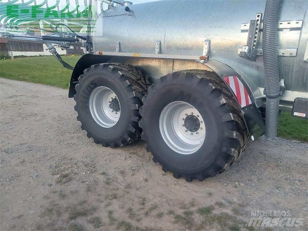 Fliegl pfw 14000 撒肥机