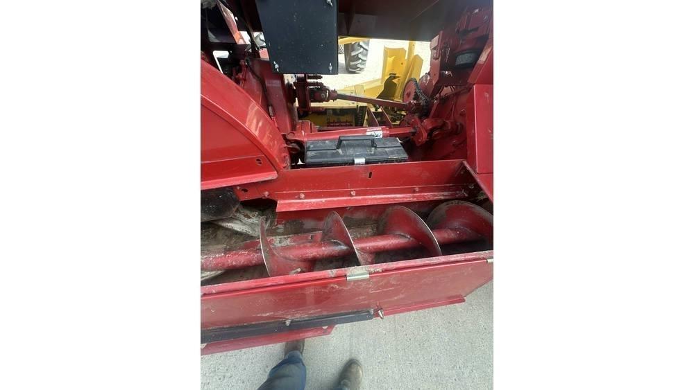 New Holland FP230 青饲料收获机