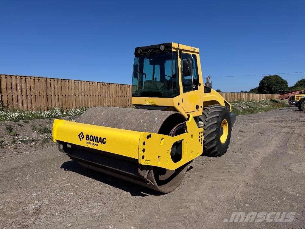 Bomag BW 213 D H-4 单轮压路机