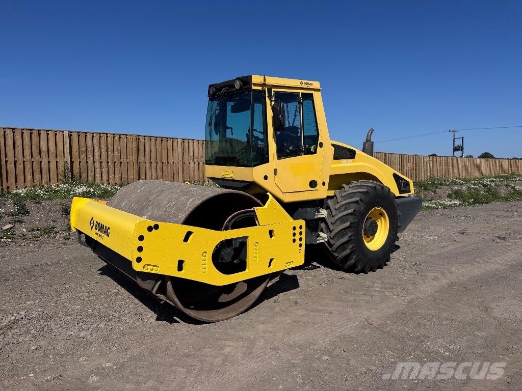 Bomag BW 213 D H-4 单轮压路机
