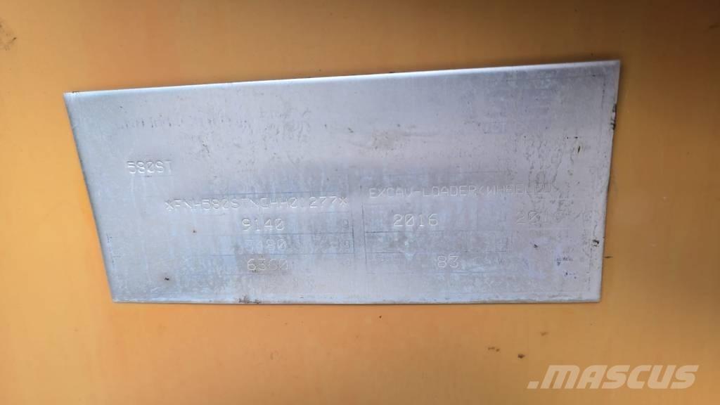 CASE 580 ST 反铲装载机