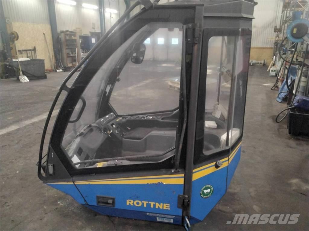 Rottne H20 驾驶室与内部