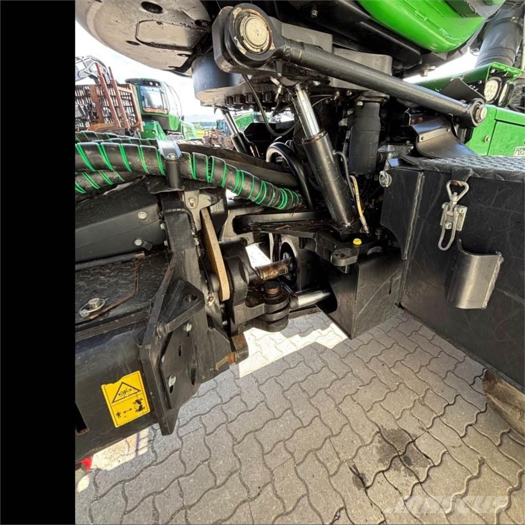 John Deere 1270 G 收割机