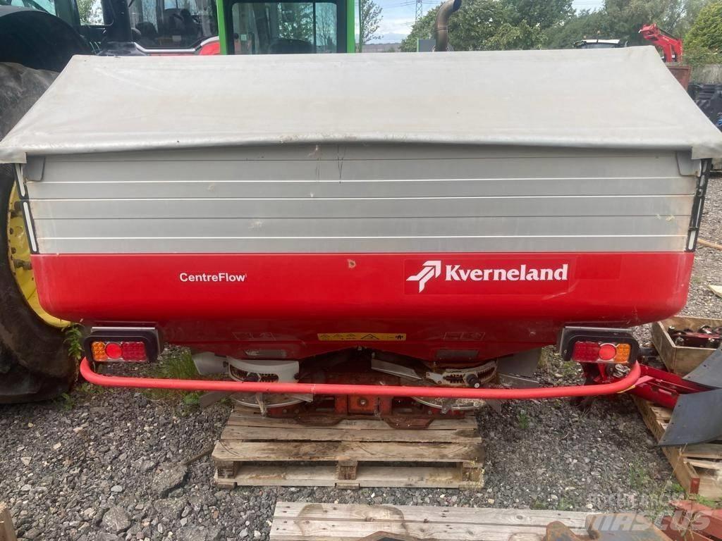 Kverneland CL1300 矿物肥料撒播机