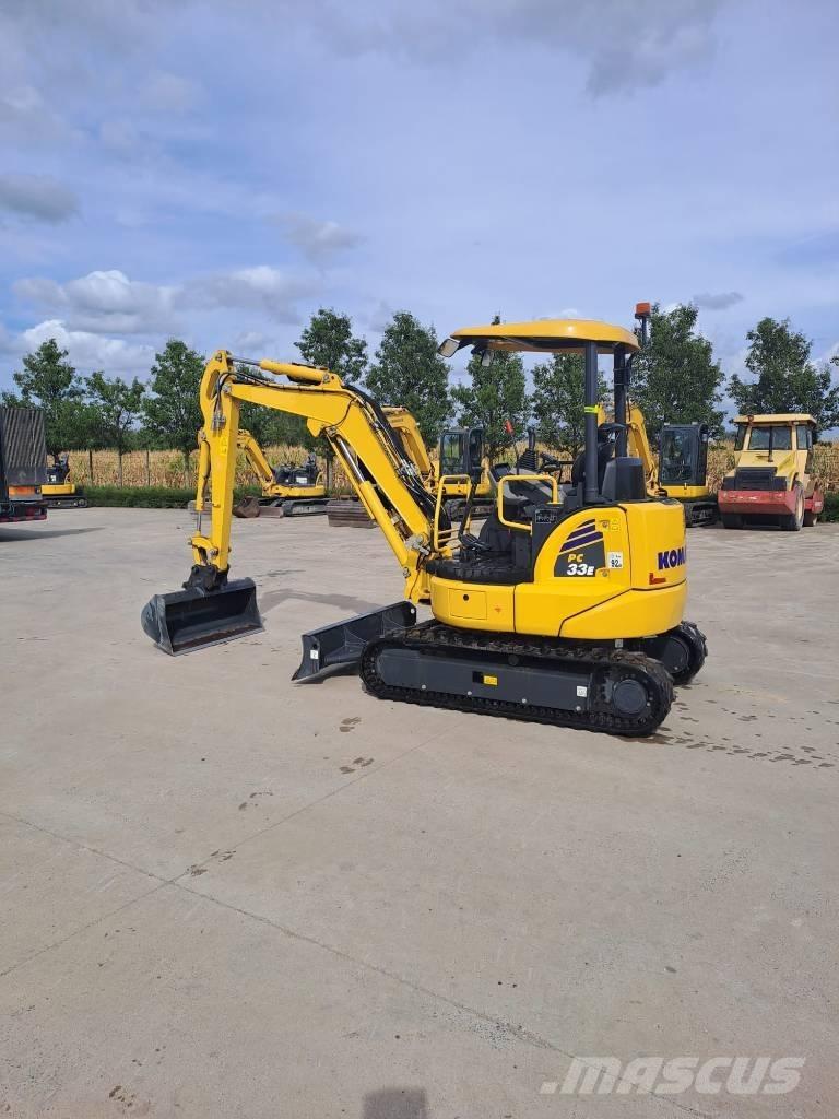Komatsu PC33E-6 小型挖掘机