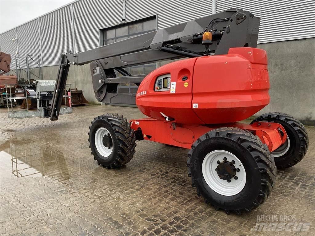 Manitou 200ATJ RC 曲臂高空工作平台