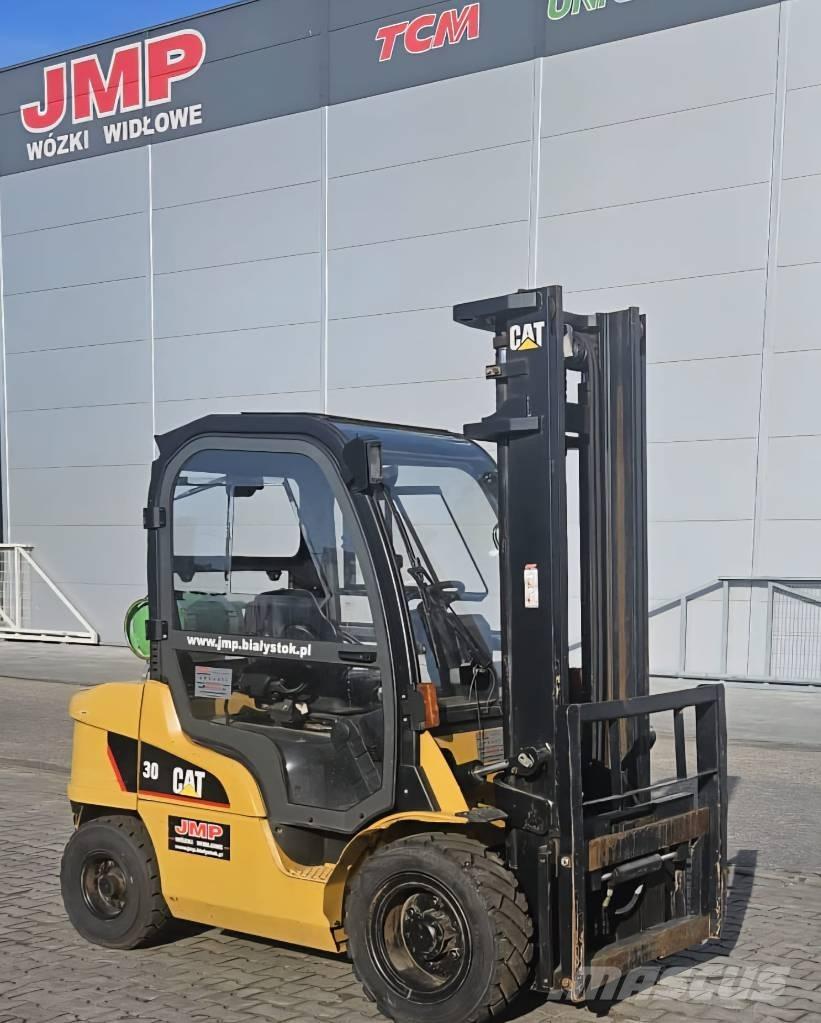 CAT GP 30 N 天然气叉车