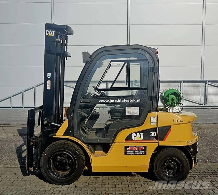 CAT GP 30 N 天然气叉车