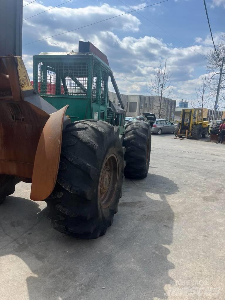 Timberjack 240 B 牵引车