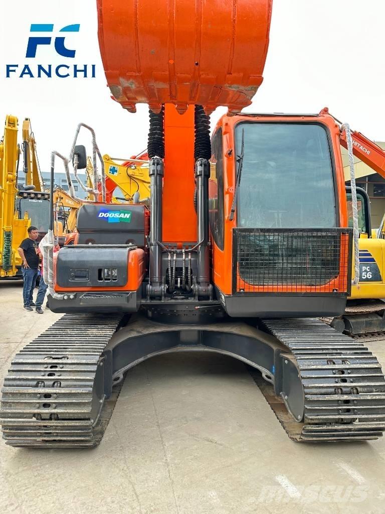 Doosan dx150 履带挖掘机
