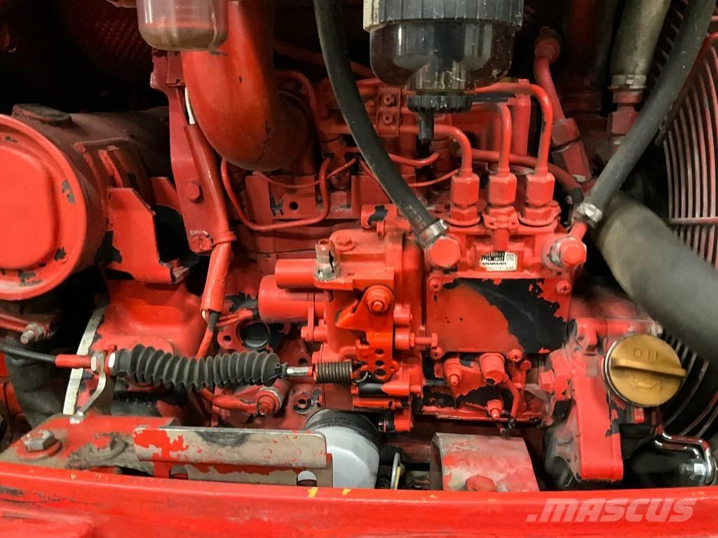 CAT 302.4 D 小型挖掘机