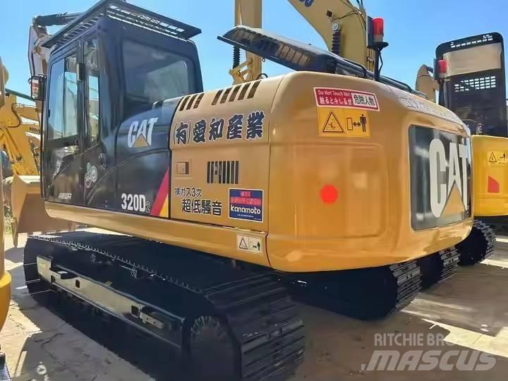 CAT CAT320D2 中型挖掘机