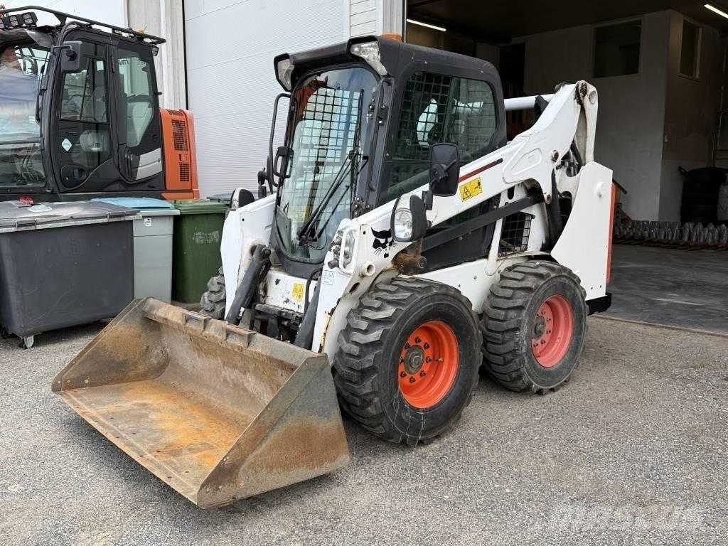 Bobcat S 530 滑移装载机