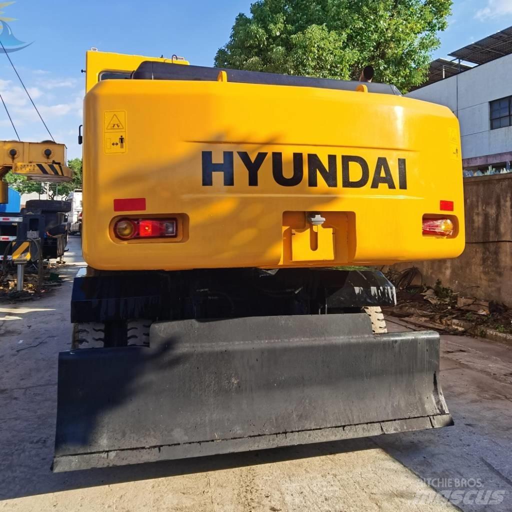 Hyundai R 210W-7 轮式挖掘机