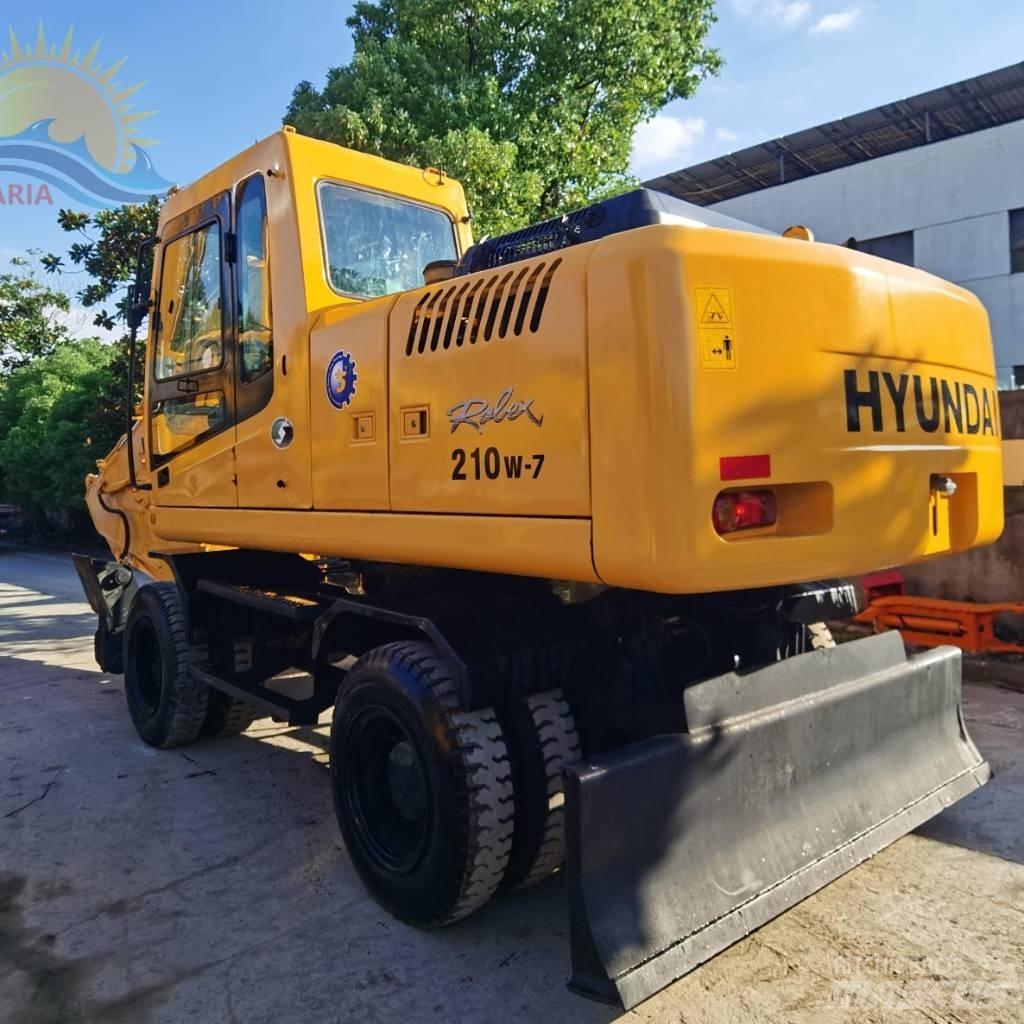 Hyundai R 210W-7 轮式挖掘机