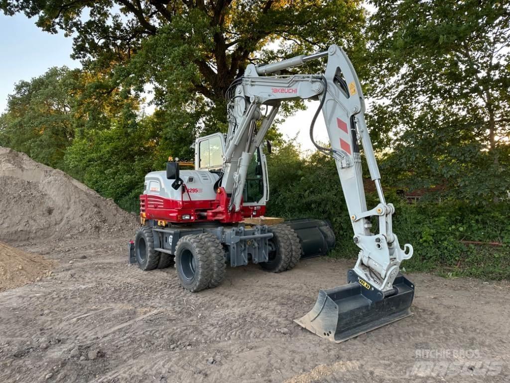 Takeuchi TB295W 轮式挖掘机