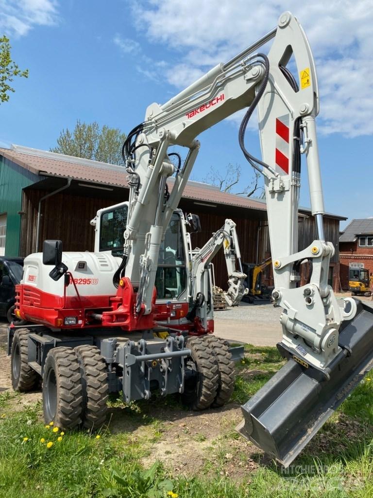 Takeuchi TB295W 轮式挖掘机
