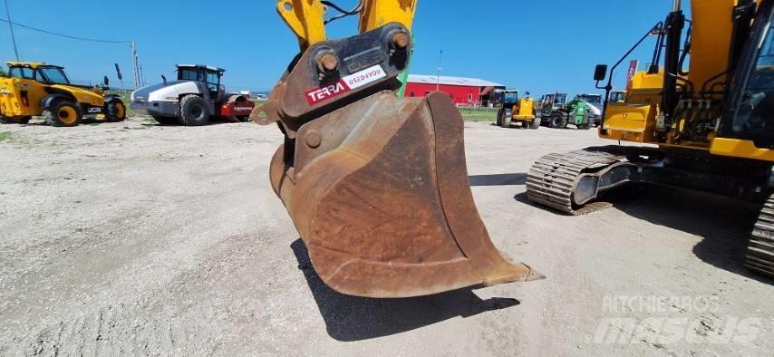 JCB 220X LC 履带挖掘机