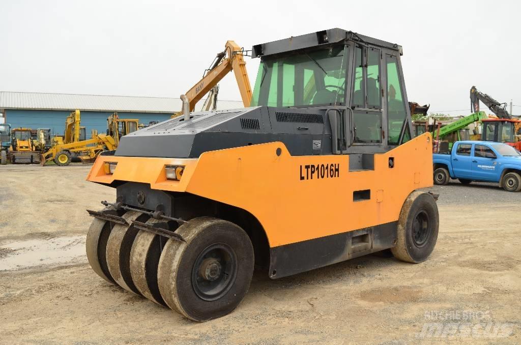 Sinoway LTP1016H 胶轮压路机