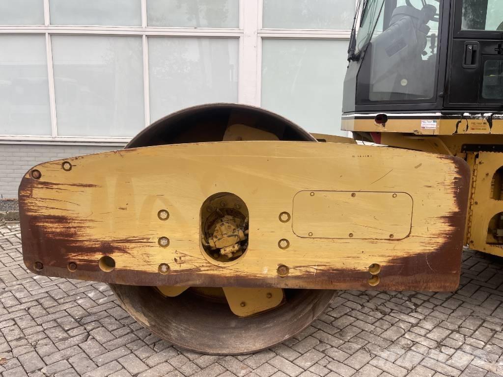 CAT CS 573 E       2004 单轮压路机