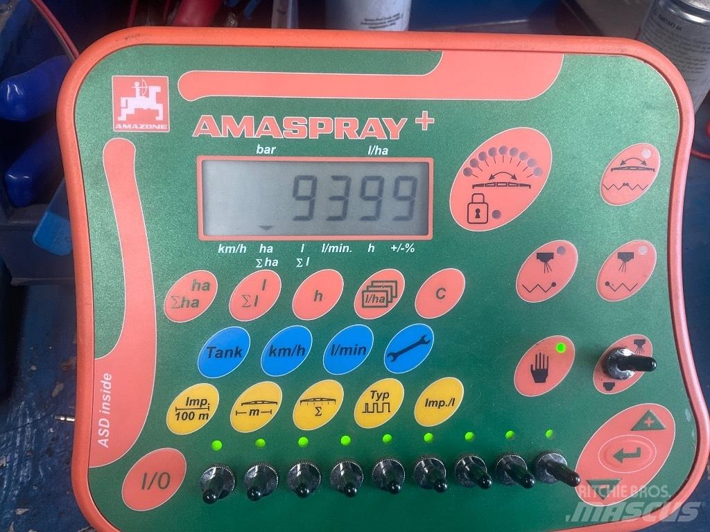 Amazone Ug 3000 牵引式喷雾机
