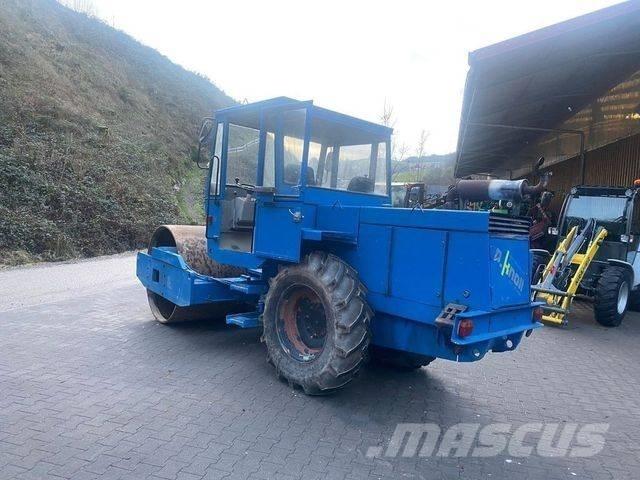 Hamm 2301-9 单轮压路机