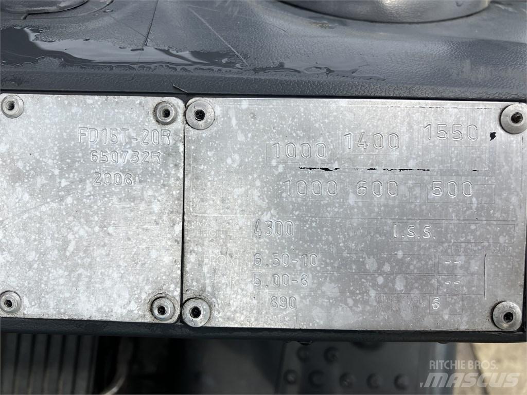 Komatsu fd15t 20R 柴油叉车