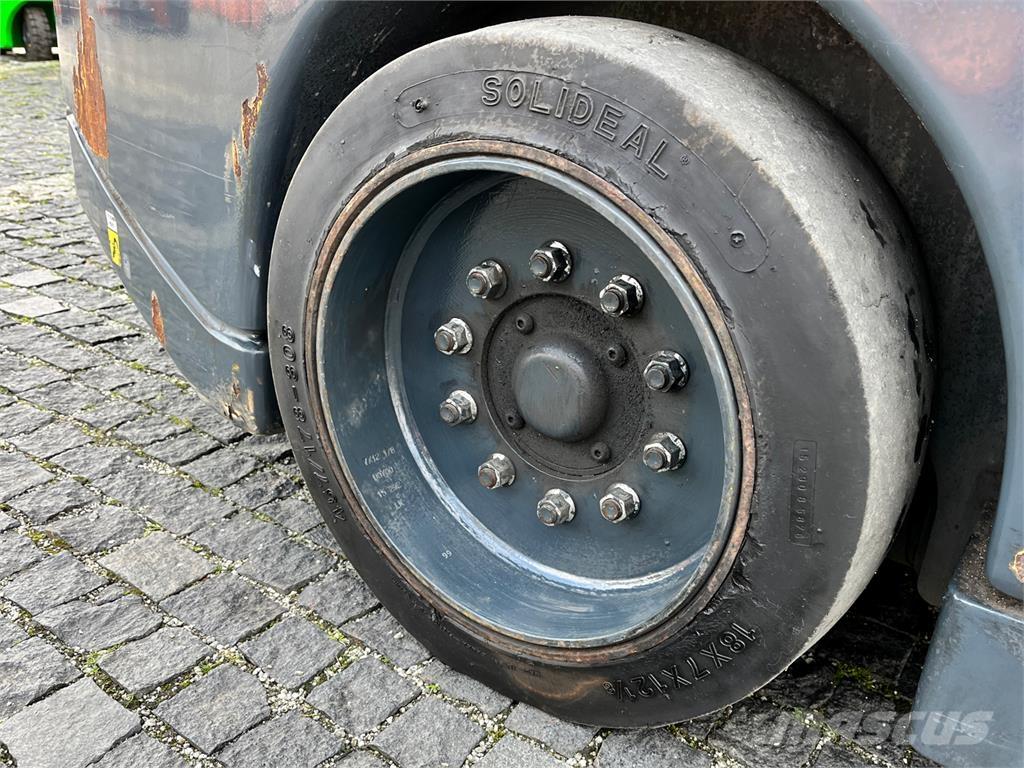 Aisle-Master 15NE 巷道堆垛机