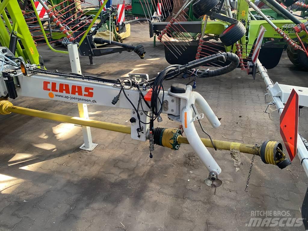 CLAAS Liner 3600 犁耙和摊草机