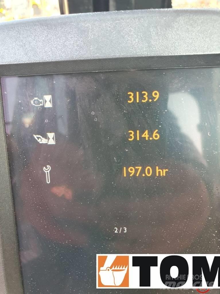 JCB JS 175 W 轮式挖掘机