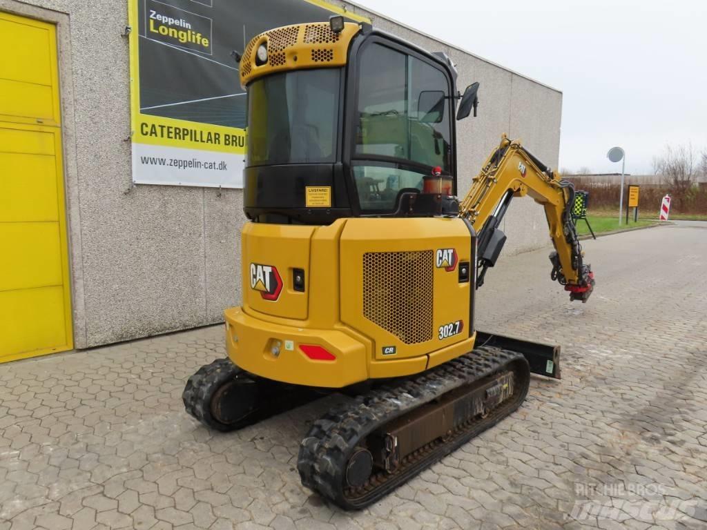 CAT 302.7 CR 小型挖掘机
