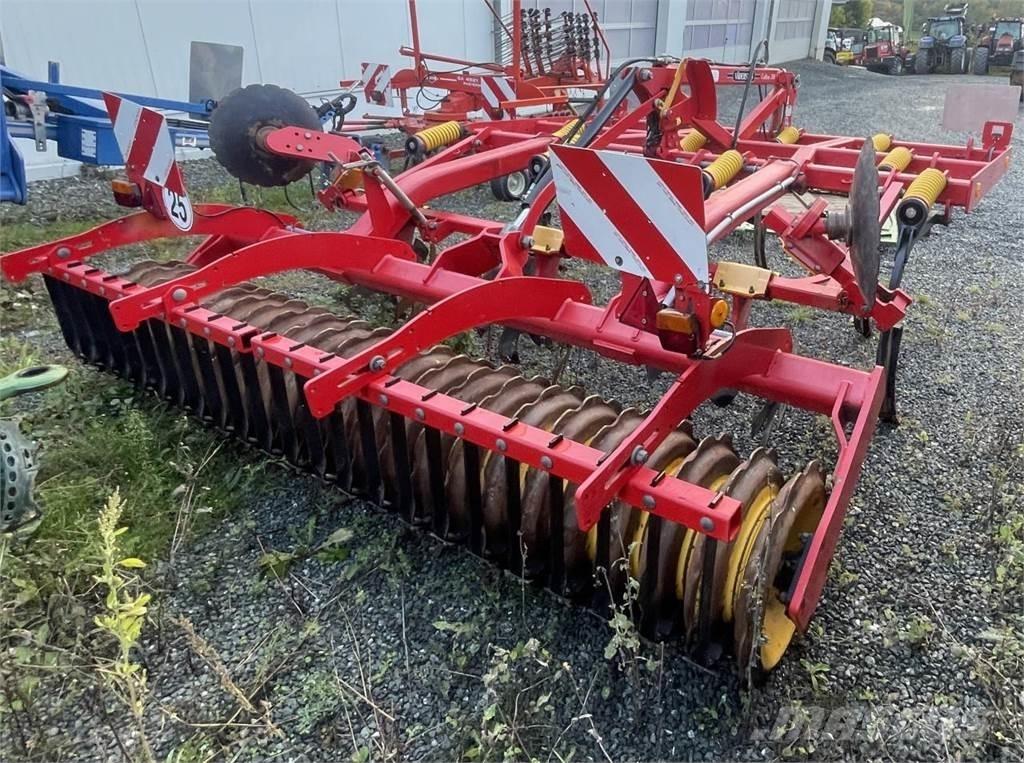 Väderstad CS 300 手扶中耕机