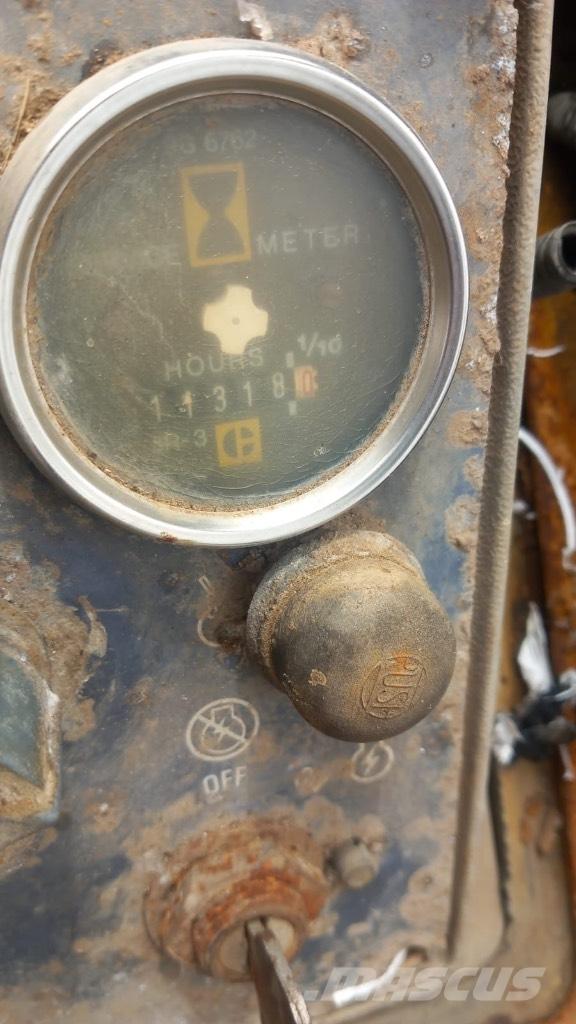 CAT 953 履带式装载机