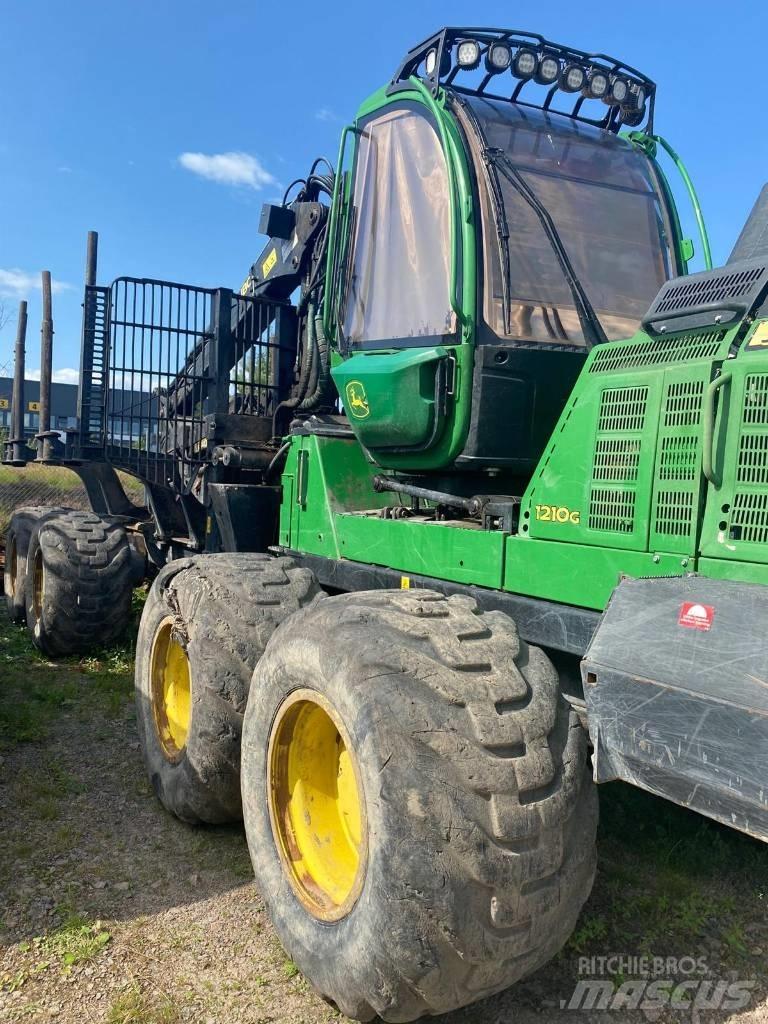 John Deere 1210 G 集运机