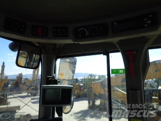 CAT 938M 轮式装载机
