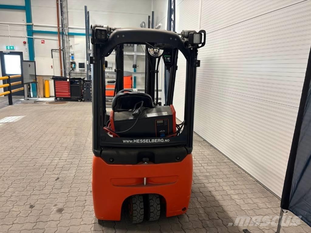 Linde E12-386 电动叉车