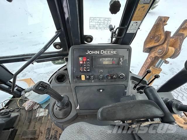 John Deere 710 K 反铲装载机