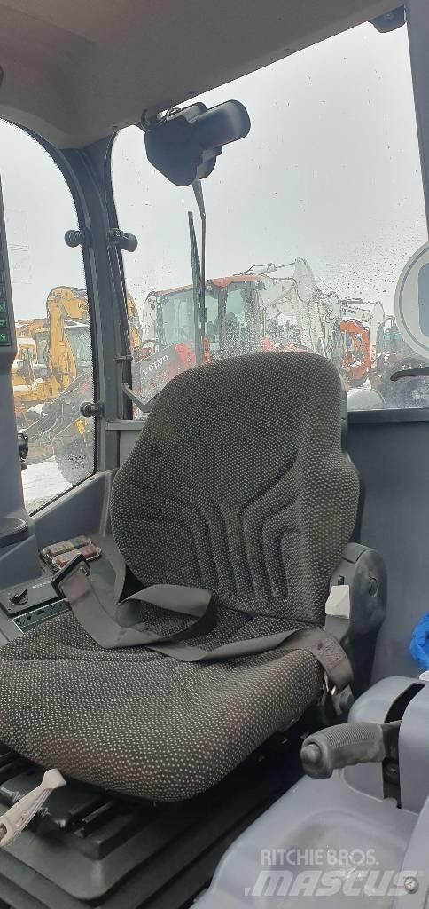 Schafer 4670 小型装载机