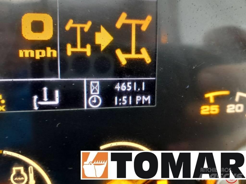 JCB 535-95 伸缩臂叉装车|叉装车