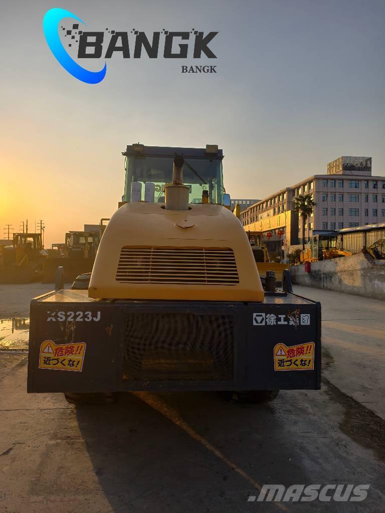 XCMG XS 223 J 单轮压路机