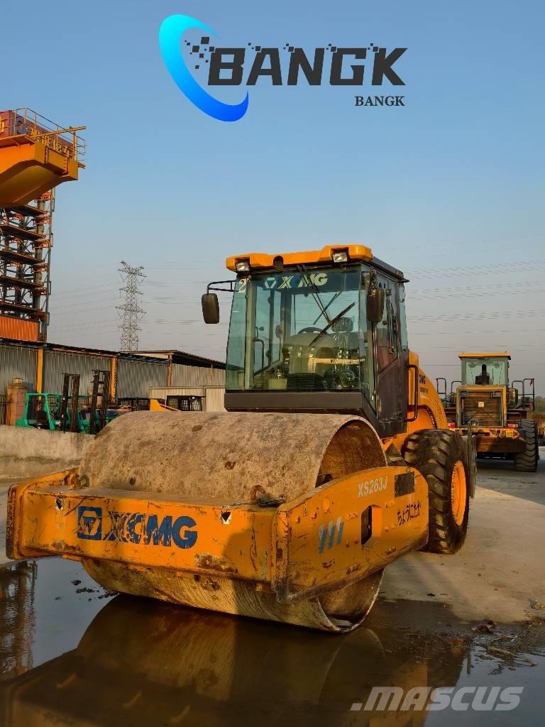 XCMG XS 223 J 单轮压路机