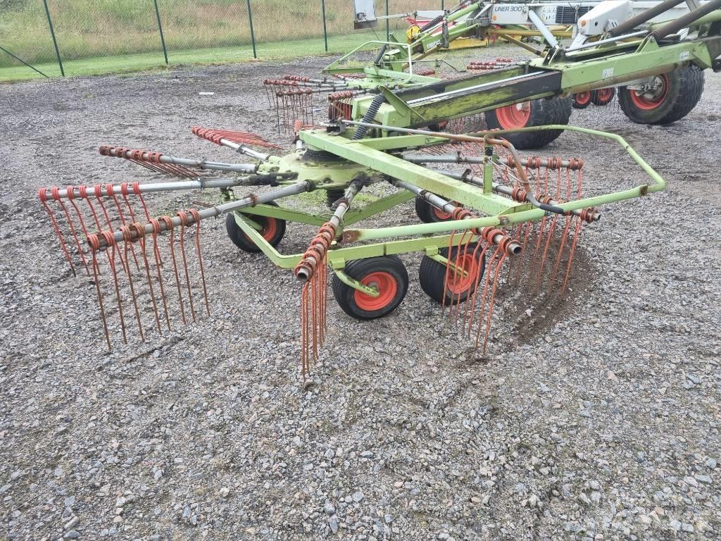 CLAAS Liner 3000 料堆整形机