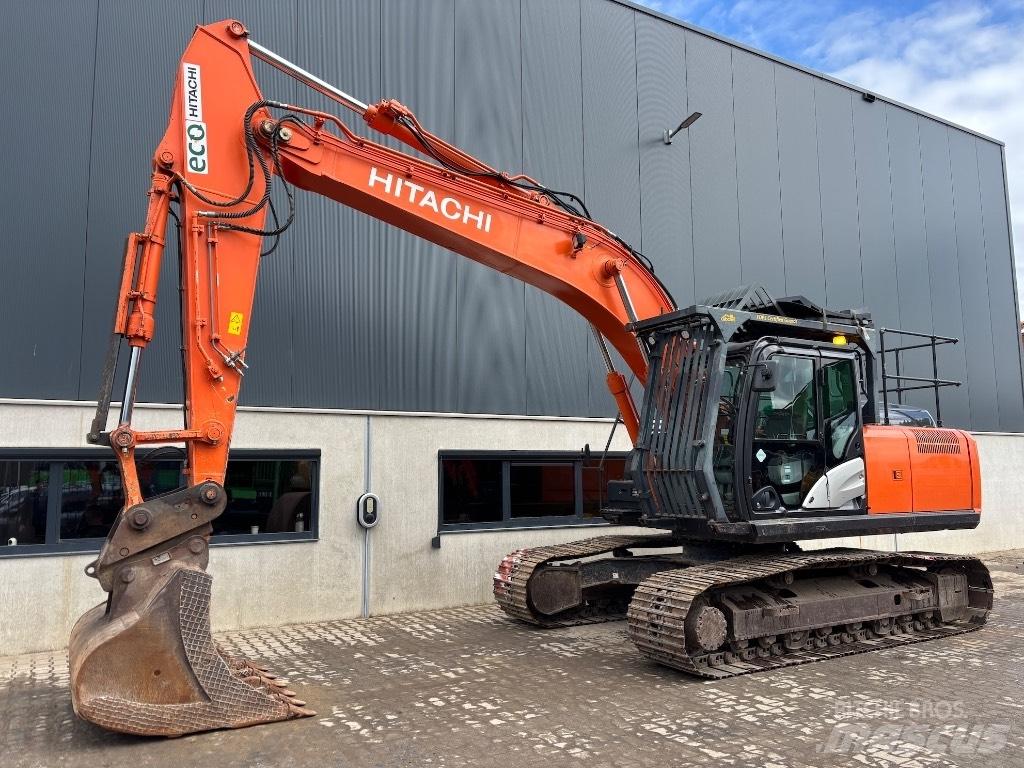 Hitachi ZX 210 LC-6 履带挖掘机