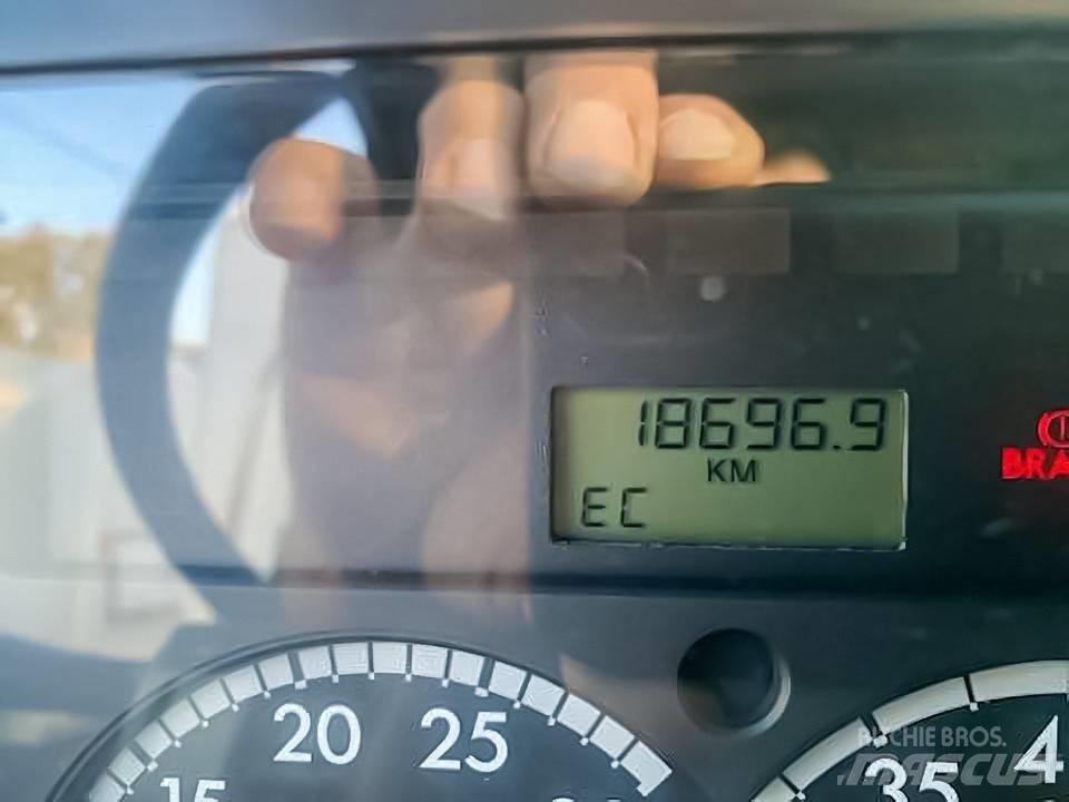 Sterling Acterra 道路清扫车