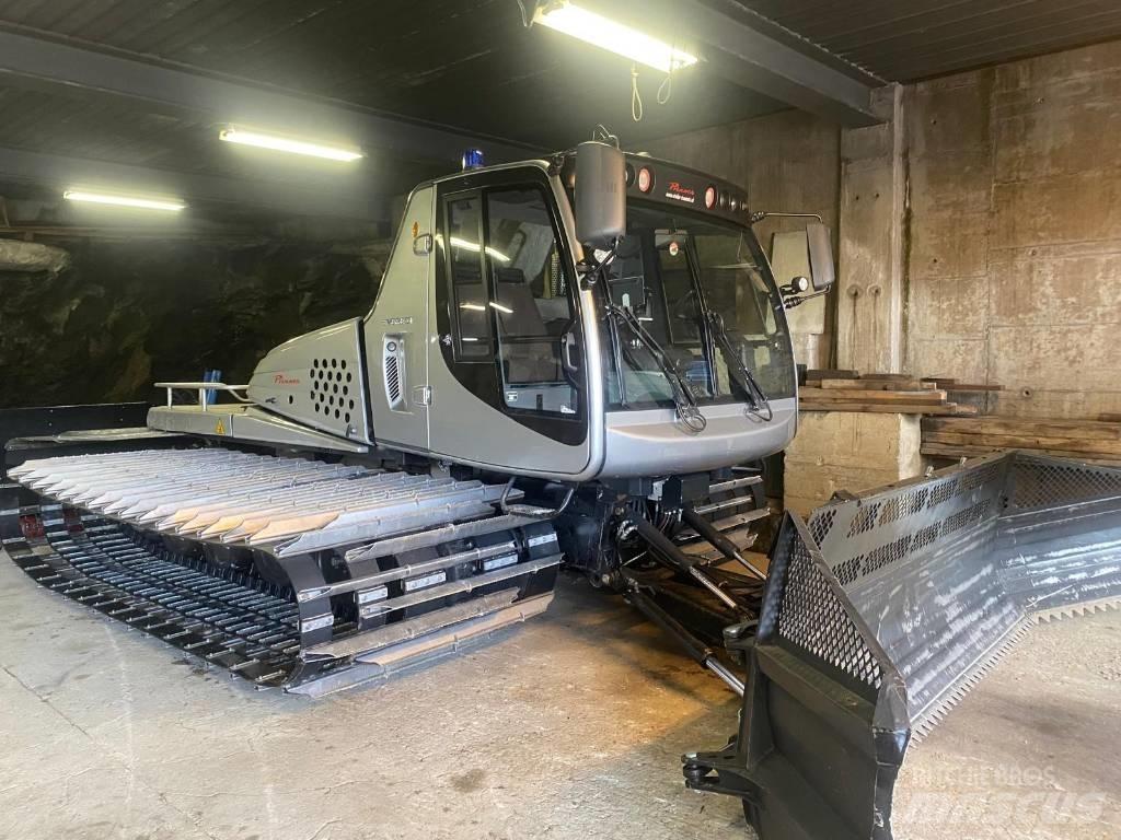 Prinoth Everest 铲雪车