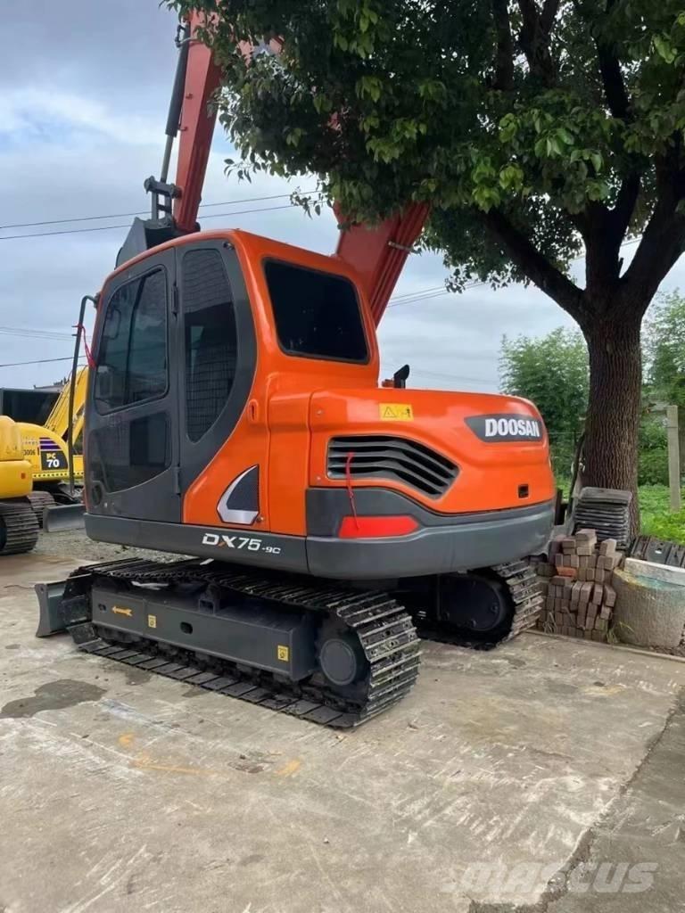 Doosan DX75-9C 中型挖掘机