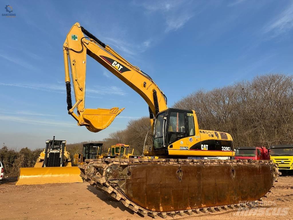CAT 320 C L 水陆两栖挖掘机