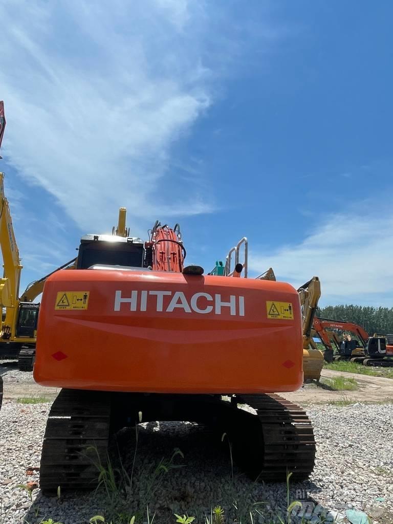 Hitachi ZX 200 履带挖掘机